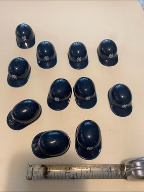 11 New York Yankees Mini Baseball Helmets cake decorations Laich